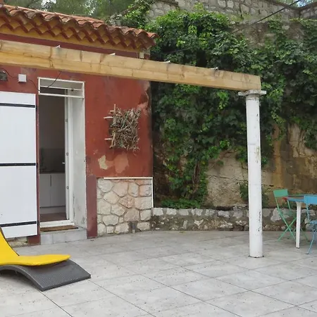 Le Cabanon De Hébergement de vacances