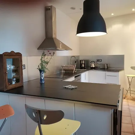 Le Cabanon De Hébergement de vacances *