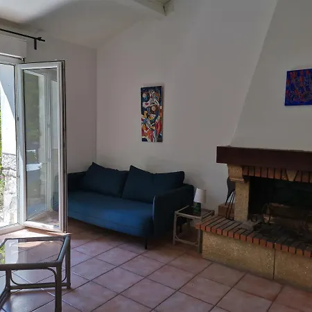 Le Cabanon De Hébergement de vacances